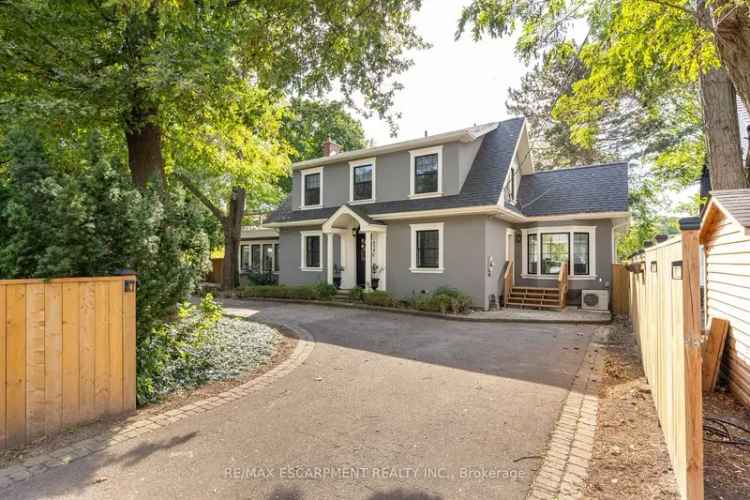 Luxury Oakville Home on 16 Mile Creek