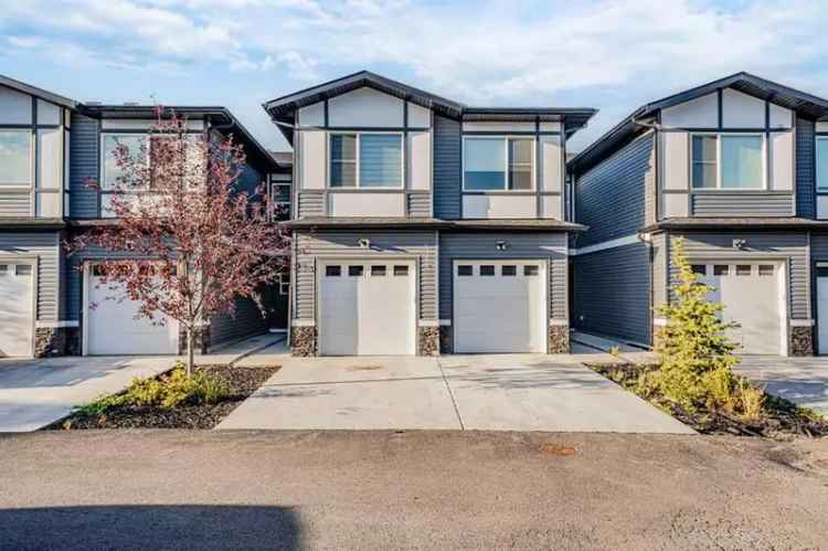 Townhouse For Rent in Calgary, Alberta