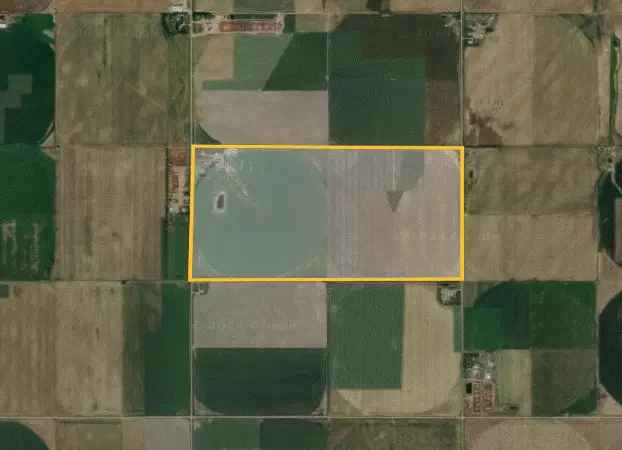 317 Acres Farmland with 277 Acres Water Rights SE Coaldale Alberta