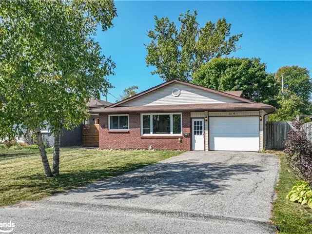 314 Collins Drive Family Home Near Lake Simcoe