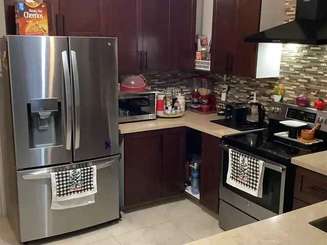 House For Sale in Ajax, Ontario