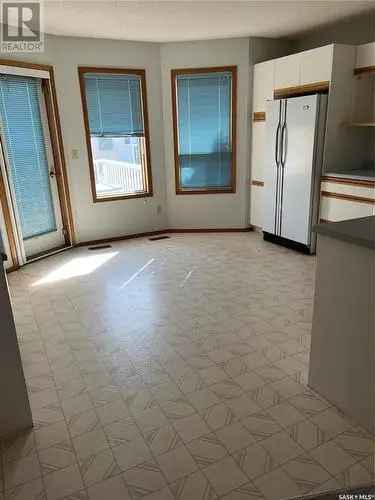 Townhouse For Sale In Erindale Saskatoon Saskatchewan