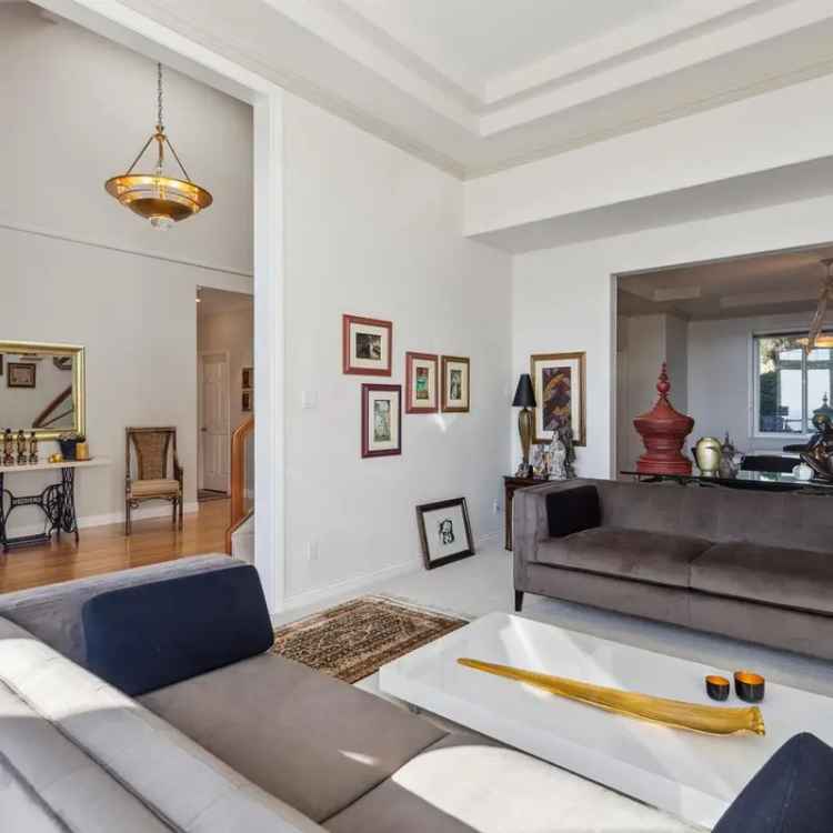 Custom Built Home in Braemar with Panoramic Views