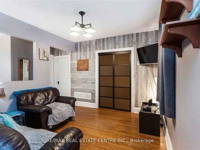 Charming 2-Bedroom Home in Downtown Brampton with Huge Lot Potential