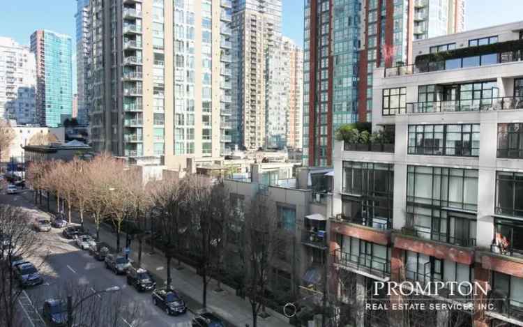 Buy condo in Vancouver with proximity to Sea Wall and restaurants