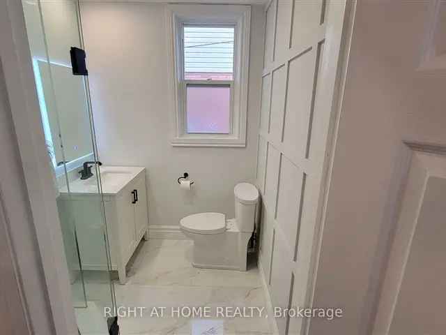 House For Sale in Hamilton, Ontario