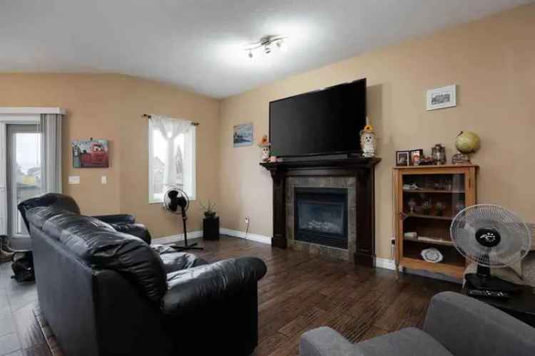 House For Rent in Fort McMurray, Alberta