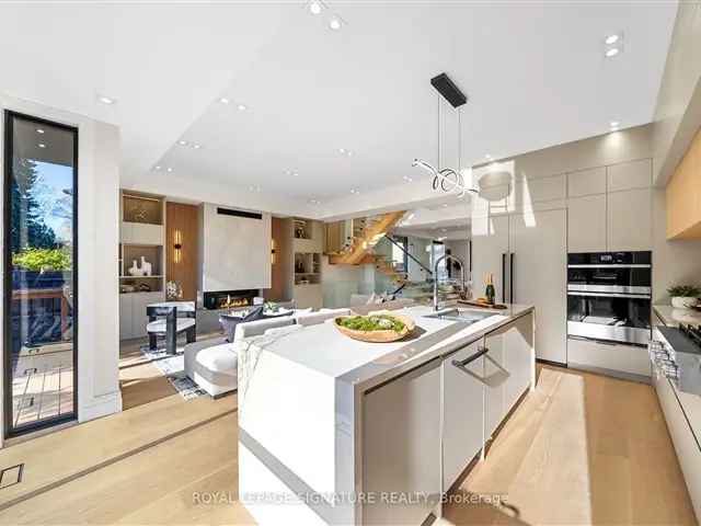 House For Sale in Toronto, Ontario