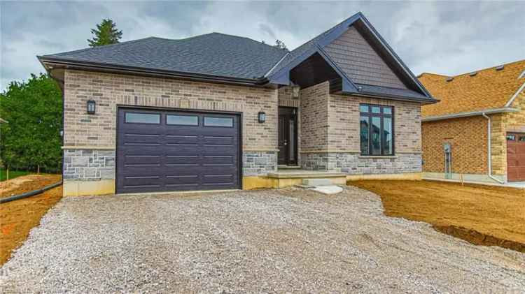 House For Sale in Delhi, Ontario