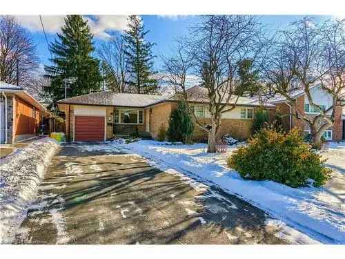 Buy House in Streetsville Mississauga with Spacious Deck and Modern Amenities