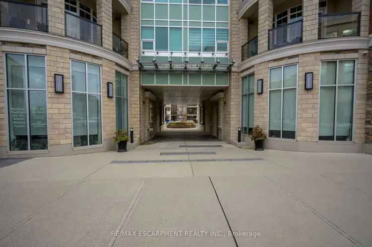 Condo For Sale in Oakville, Ontario