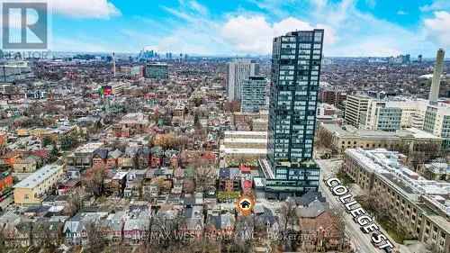 House For Sale In Grange Park, Toronto, Ontario