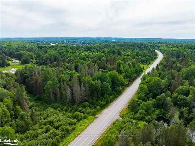 3 Acres of Privacy in Whitestone Dunchurch Family Compound