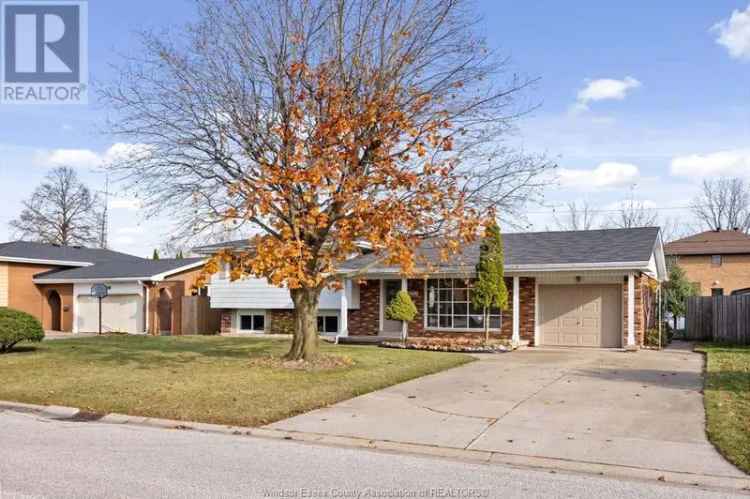 3 Bedroom Family Home in LaSalle