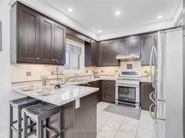 5-Bedroom Markham Home in Box Grove Conservation Area