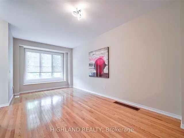 Townhouse For Rent in Vaughan, Ontario