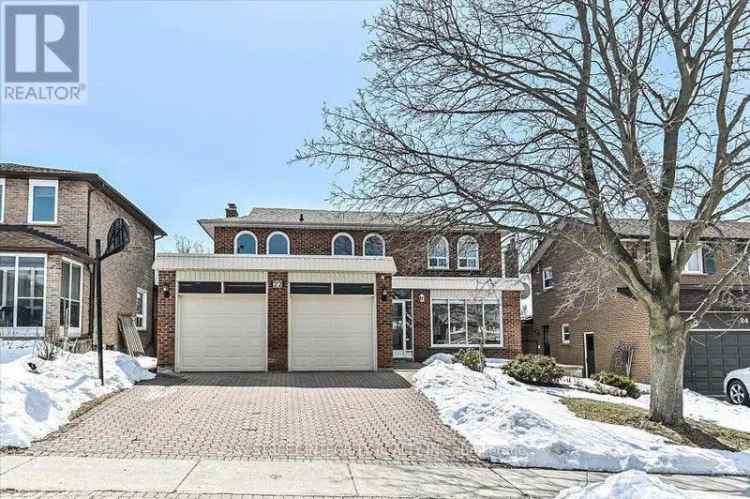 Fully Renovated Detached House in Hillcrest Village