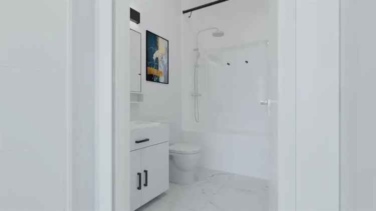 Ocean View Penthouse Suite in Douglas Green Living
