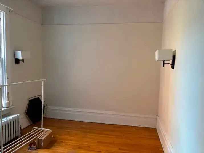 1 Bed 1 Bath Private Room Near uOttawa For Rent