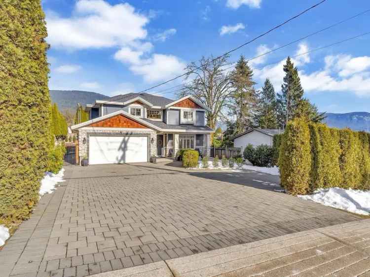 Beautiful Craftsman 6 Bed 5 Bath Ocean View Home Near Deep Cove