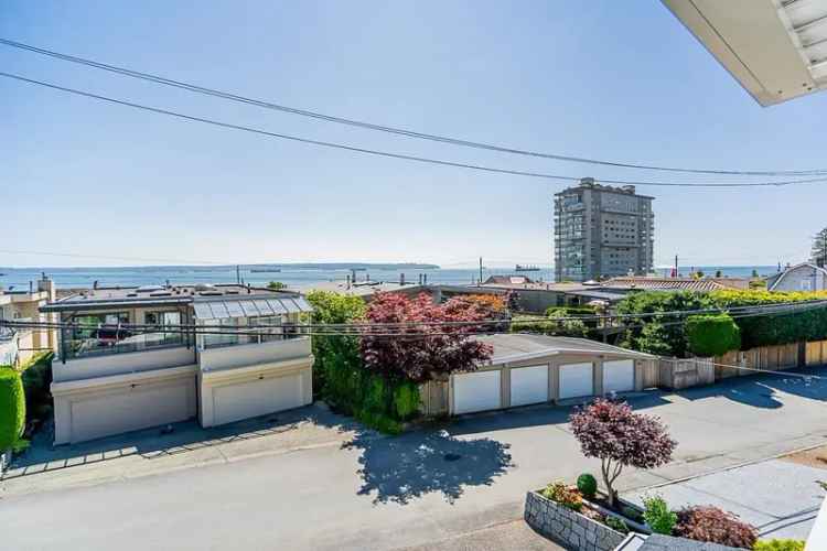 2336 MARINE Drive in West Vancouver: Dundarave 1/2 Duplex for sale : MLS®# R2944807