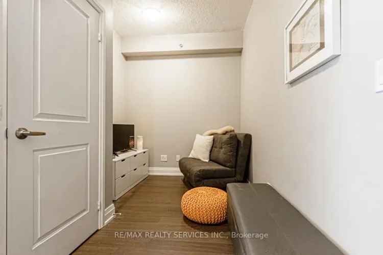 1+ Den Unit in Kerr Village Oakville