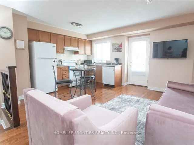 Bright Open Concept Main Floor in Patterson