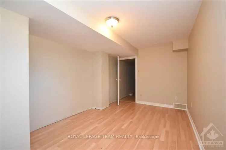 House For Sale in Toronto, Ontario