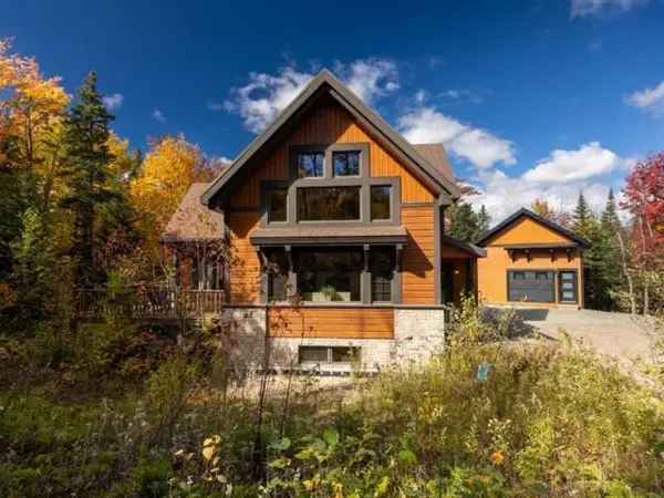 Charlevoix Chalet - Sleeps 12 - Near Massif Ski Resort