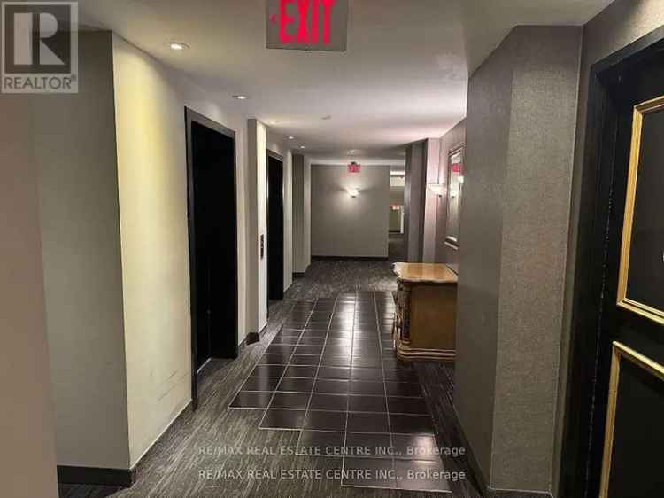 Spacious 2 Bed 2 Bath Condo near Hamilton Go Station