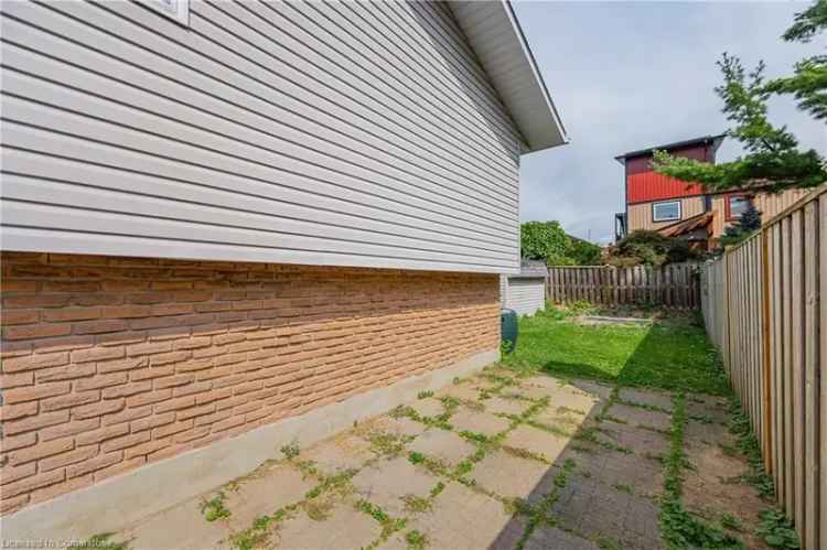 House For Sale in 46, Calmcrest Drive, Kitchener, Ontario