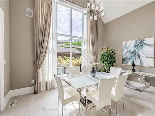 House For Sale in Vaughan, Ontario