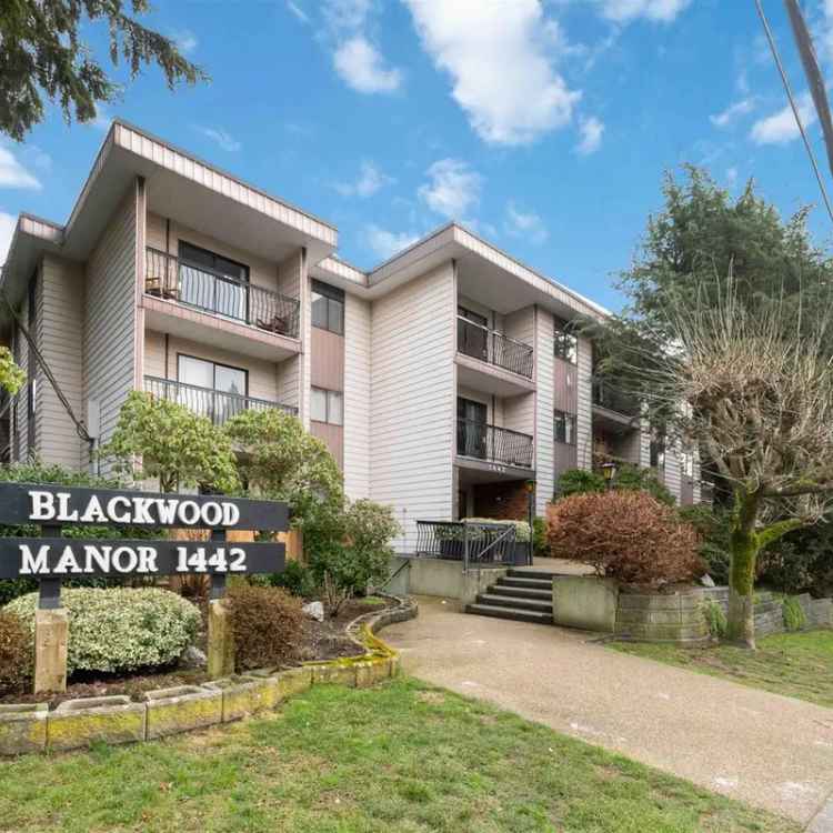 White Rock Condo 2 Bed 1 Bath Updated 859 sq ft