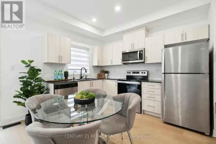 Stunning Barrie Townhome High End Finishes Family Friendly