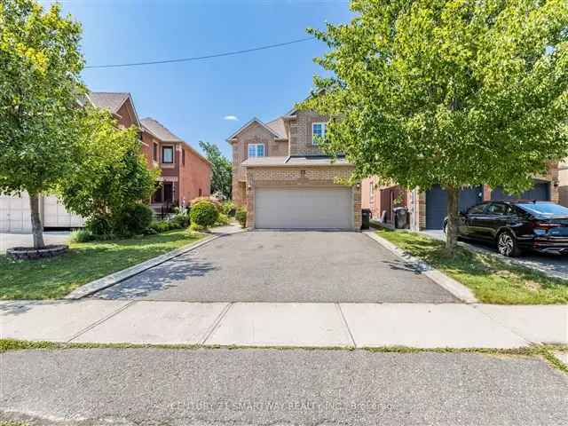 Beautiful Detached Home in Snelgrove