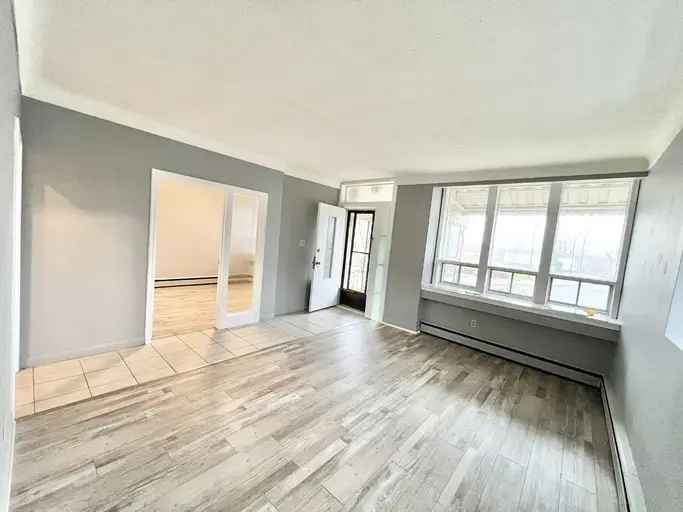 2 Bedroom Apartment in Thorold - Brand New Renovation