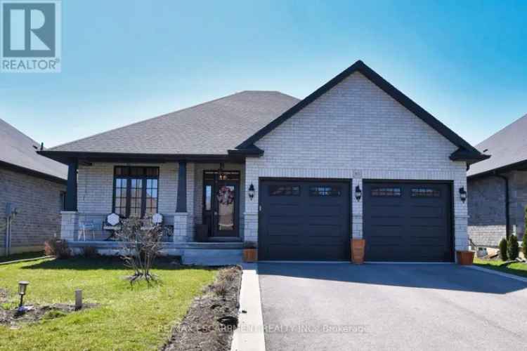 Luxury Modern Home near Lake Erie with Theatre Room and Landscaped Backyard