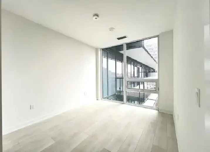 Yonge/ Eglinton 2-bedroom Condo for assignment sale, ori