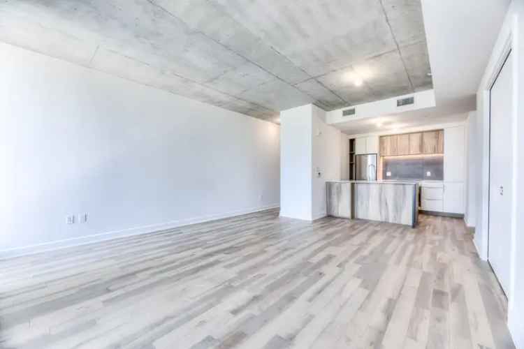 Apartment For Rent in Brossard, Quebec