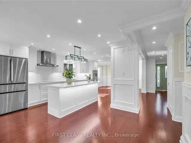 Fully Upgraded 4 2 Bedroom House in Lorne Park