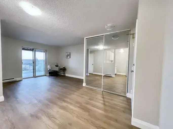 1BR Suites Available Harris Tower Apartments Secure Urban Retreat