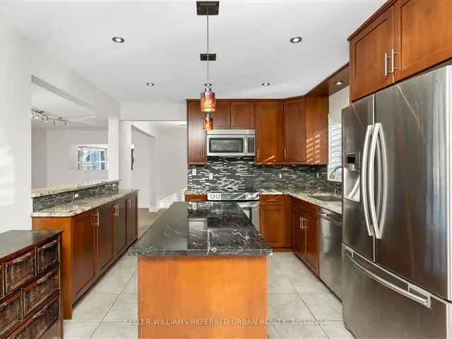 Beautiful Detached Home in South Bramalea