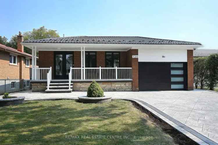 House For Sale in Mississauga, Ontario