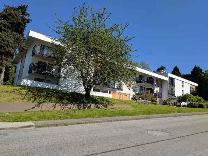 Royal Terrace Apartments: Newly Renovated Suites in New Westminster