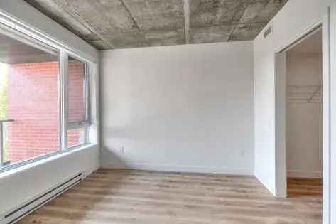 5 rooms apartment of 107 m² in Montreal