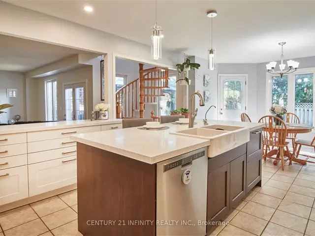 House For Sale in Whitby, Ontario