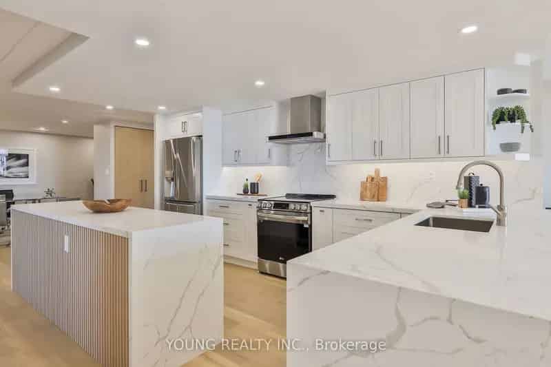 Modern 2-Bedroom Condo in Don Mills Finch Toronto