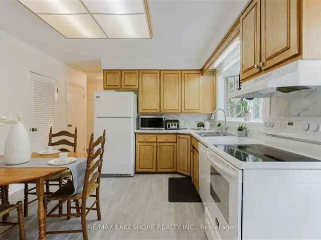 House For Sale in Cobourg, Ontario