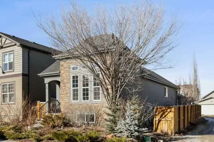 House For Sale in Calgary, Alberta