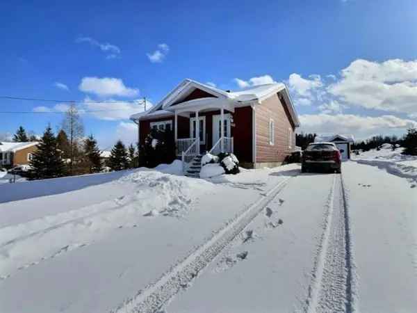 Bungalow for Sale Laurentides 2 Bedrooms Large Lot